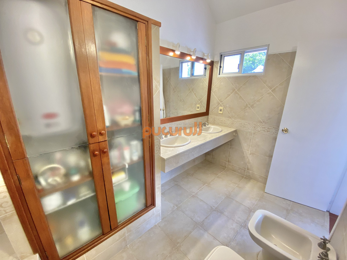 Casa ID.2008 - CASA EN VENTA 3 DORMITORIOS 3 BAÑOS 2 SUITE