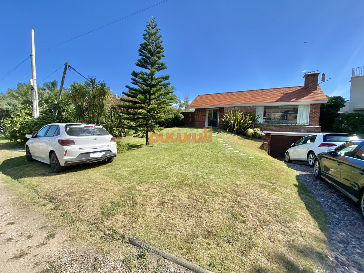Casa ID.2008 - CASA EN VENTA 3 DORMITORIOS 3 BAÑOS 2 SUITE