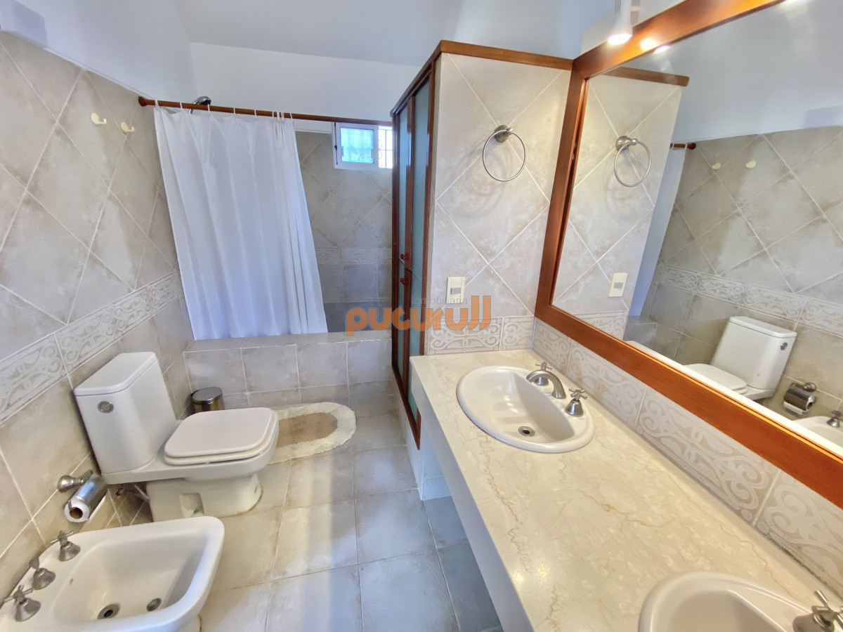 Casa ID.2008 - CASA EN VENTA 3 DORMITORIOS 3 BAÑOS 2 SUITE