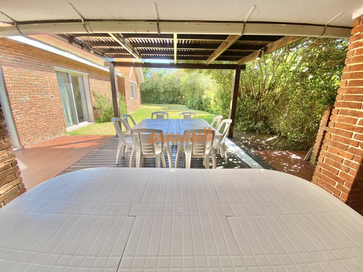 Casa ID.2008 - CASA EN VENTA 3 DORMITORIOS 3 BAÑOS 2 SUITE
