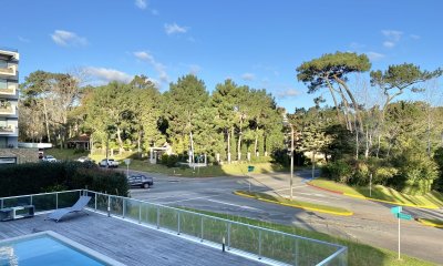 Apartamento en venta de dos dormitorios zona mansa con parrillero
