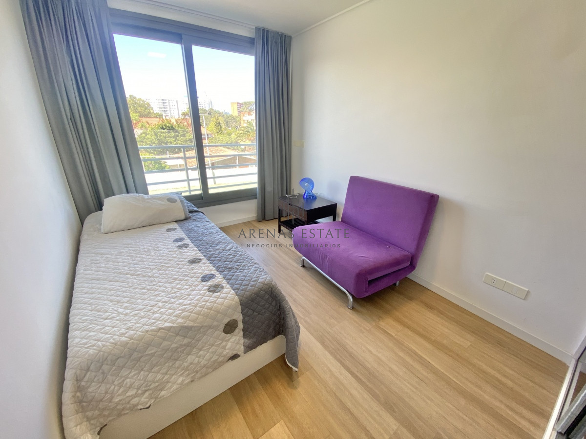 Apartamento ID.2134 -  VENTA APTO EN PLAYA MANSA 
