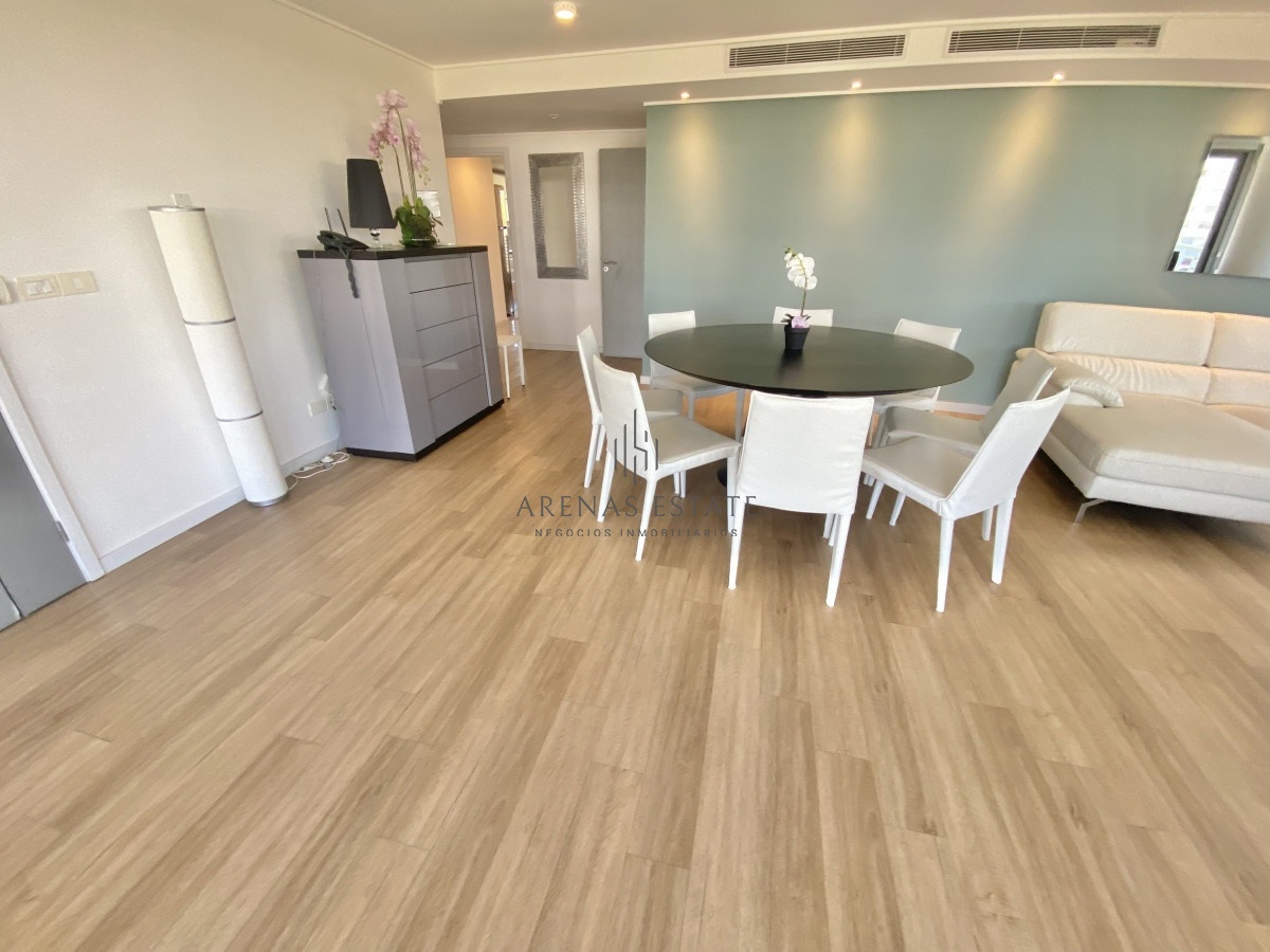 Apartamento ID.2134 -  VENTA APTO EN PLAYA MANSA 