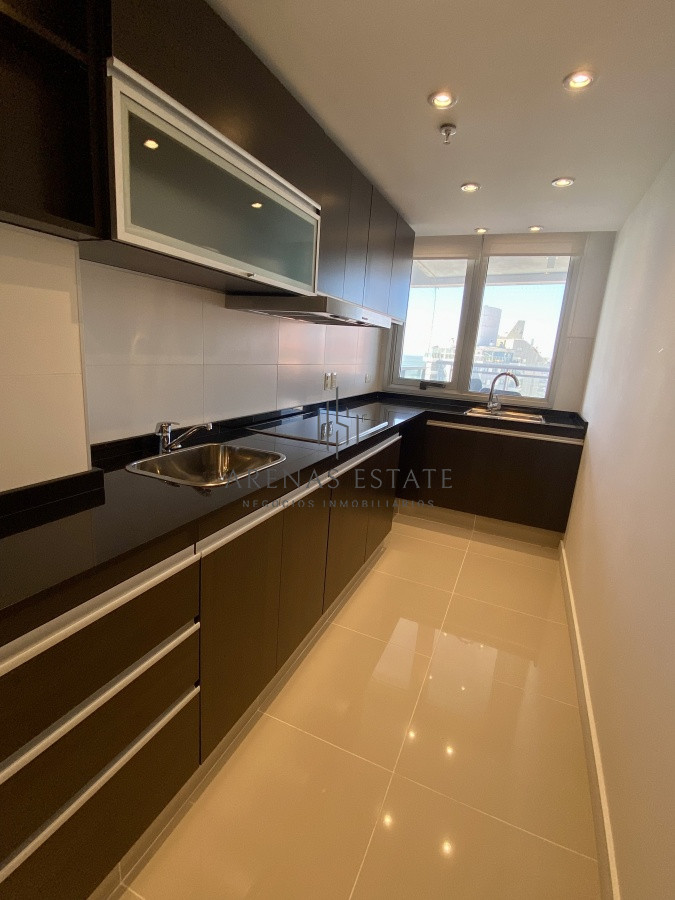 Apartamento ID.2135 - Venta apto en Playa Brava   Edificio Forest tower II 