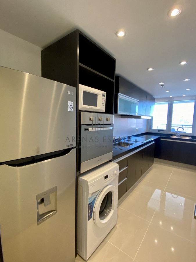 Apartamento ID.2135 - Venta apto en Playa Brava   Edificio Forest tower II 