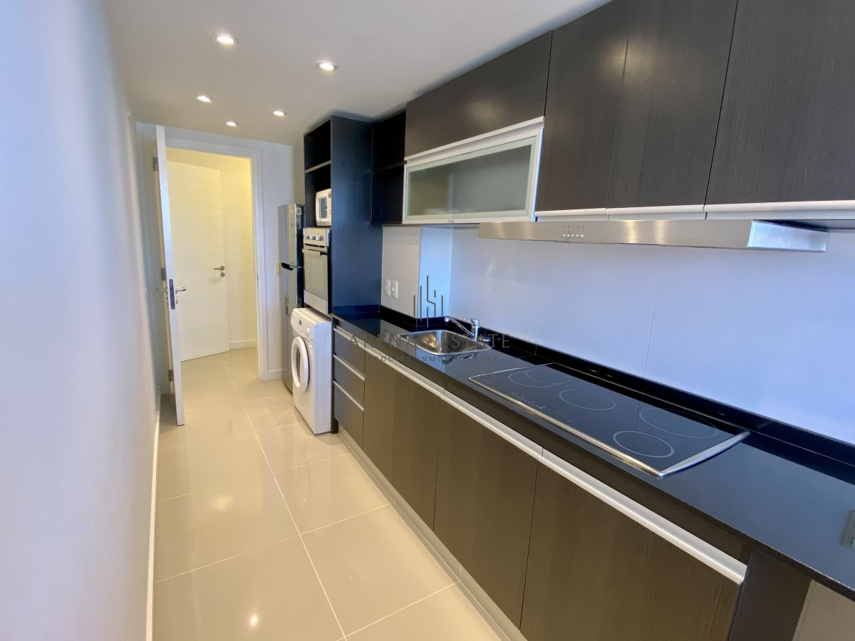 Apartamento ID.2135 - Venta apto en Playa Brava   Edificio Forest tower II 