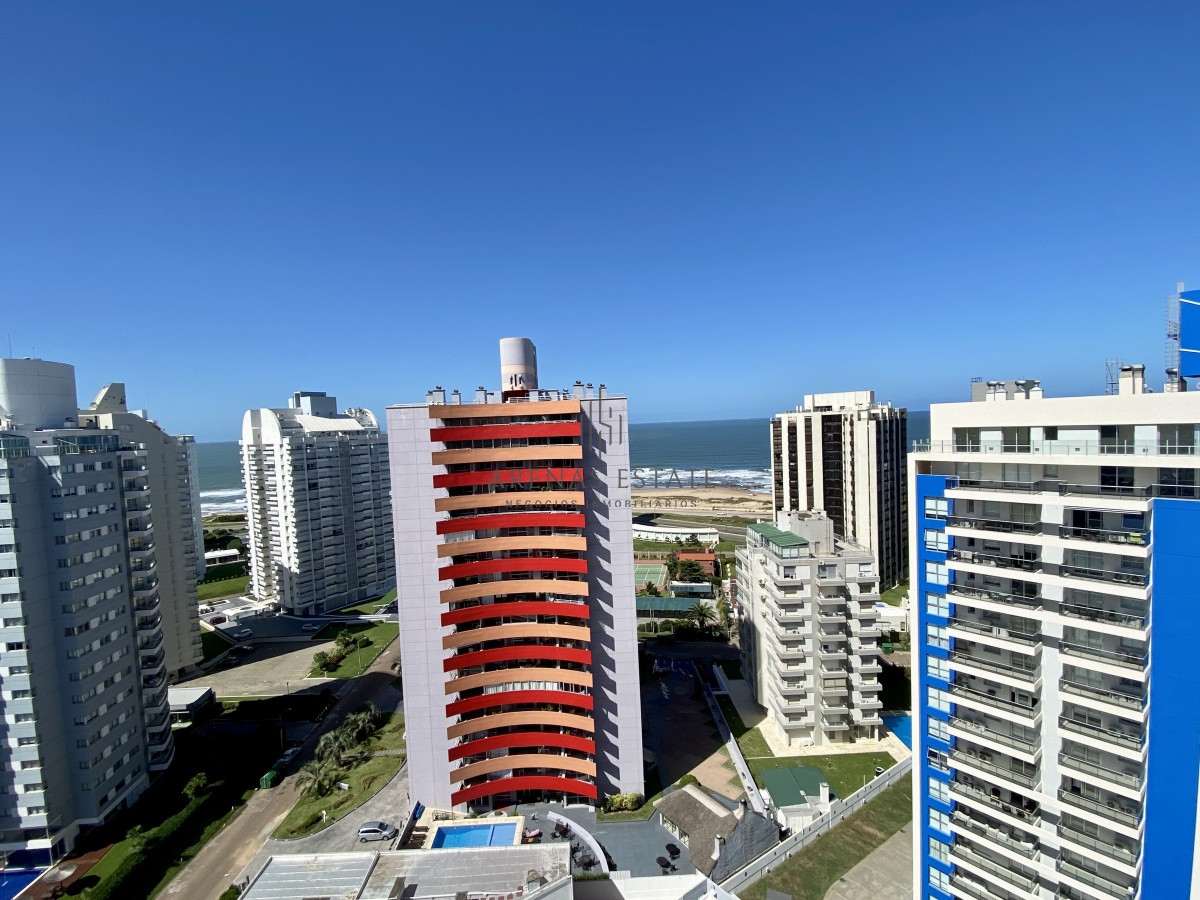 Apartamento ID.2135 - Venta apto en Playa Brava   Edificio Forest tower II 
