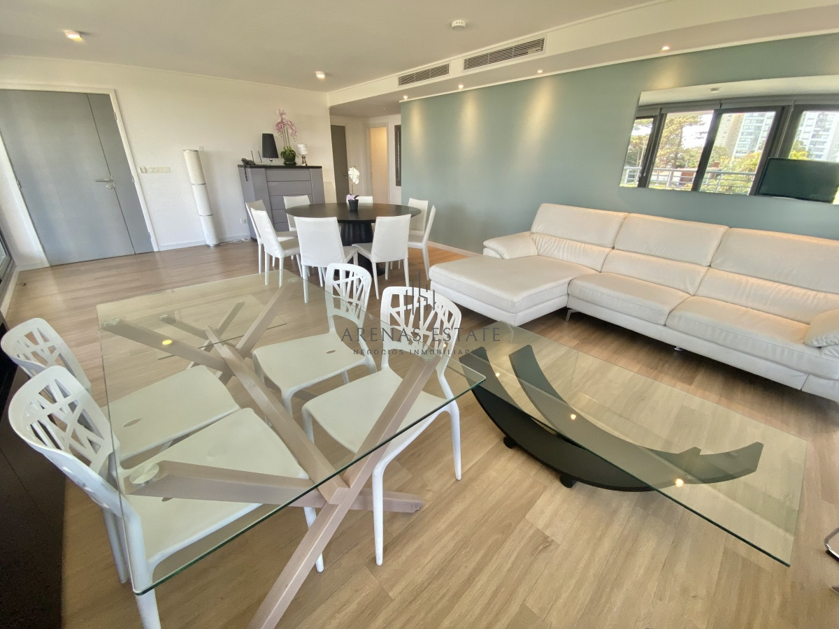 Apartamento ID.2134 -  VENTA APTO EN PLAYA MANSA 