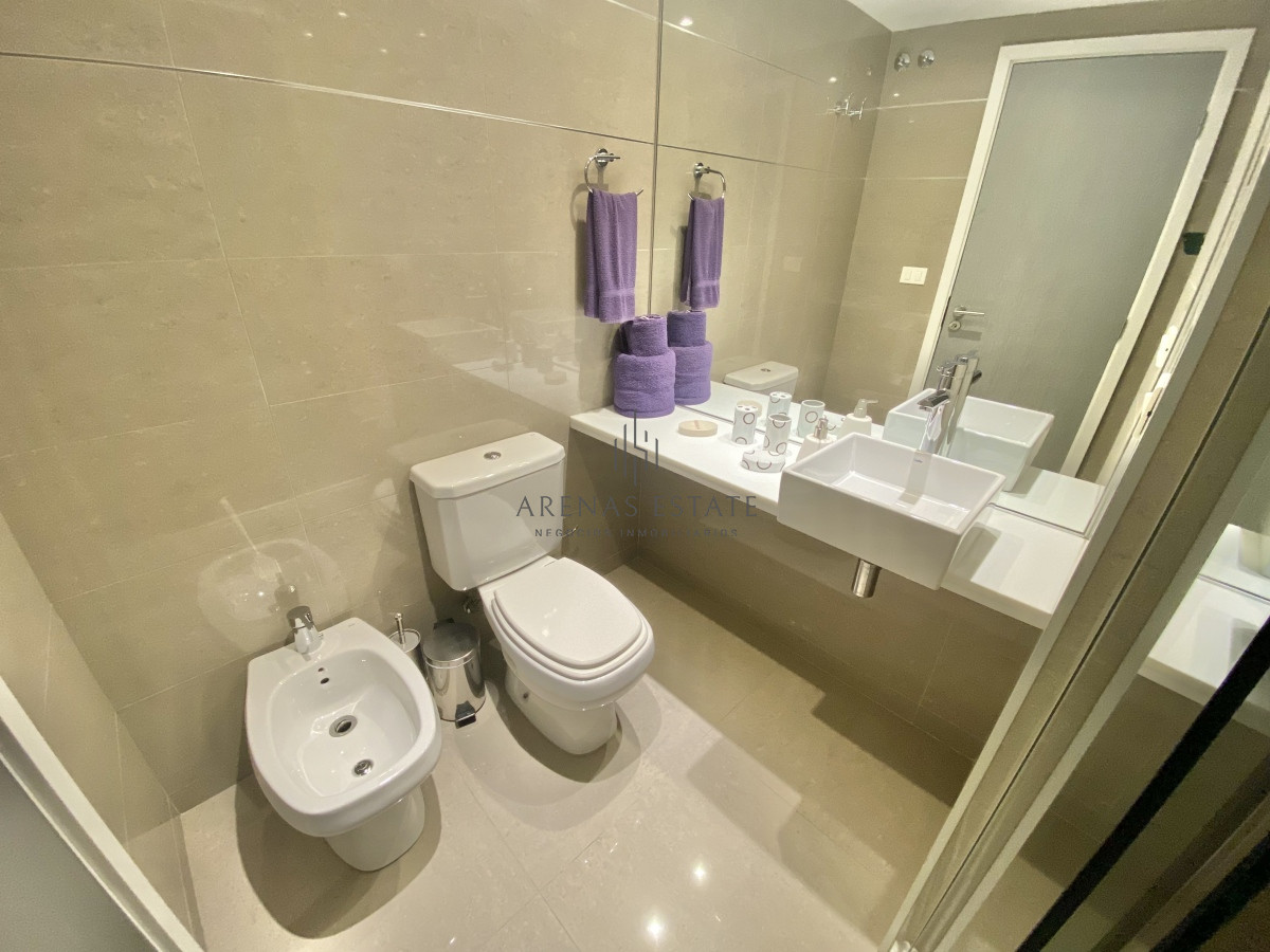 Apartamento ID.2134 -  VENTA APTO EN PLAYA MANSA 