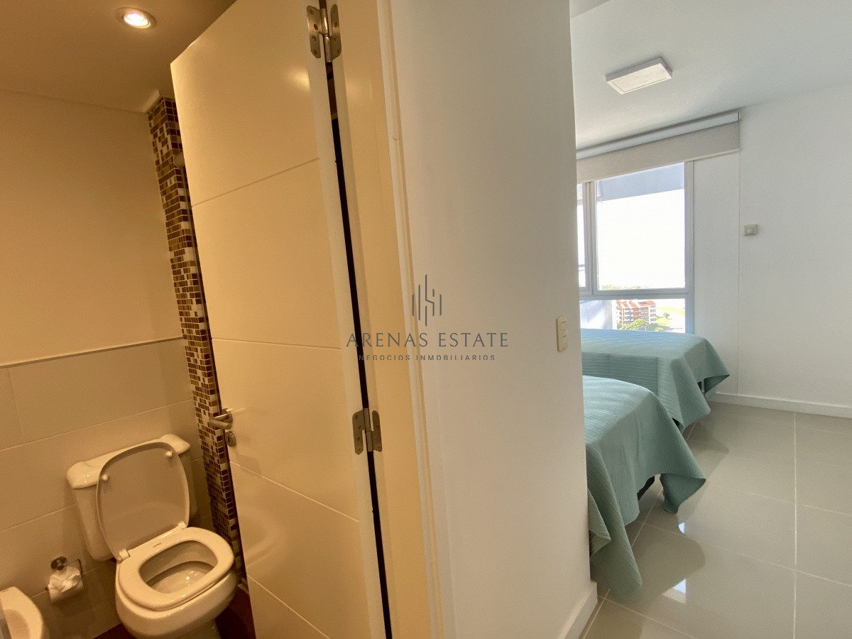 Apartamento ID.2135 - Venta apto en Playa Brava   Edificio Forest tower II 