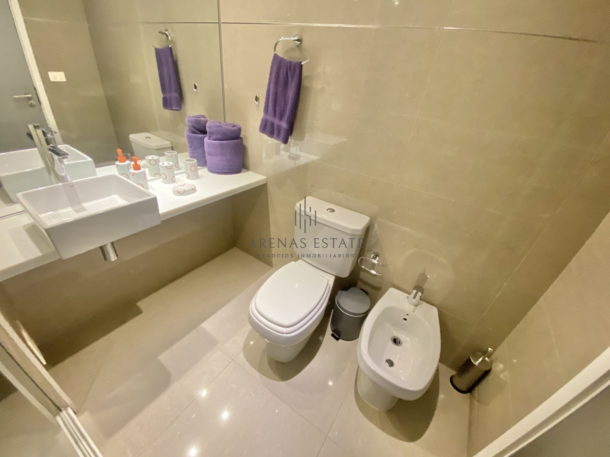 Apartamento ID.2134 -  VENTA APTO EN PLAYA MANSA 