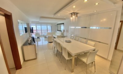 VENTA APARTAMENTO 3 DORMITORIOS + DEPENDENCIA MANSA PUNTA DEL ESTE