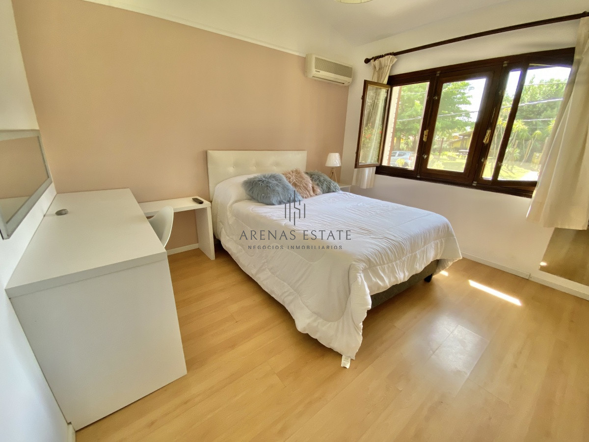 Casa ID.2960 - ALQUILER ANUAL CASA 3 DORMITORIOS CON PISCINA MANSA