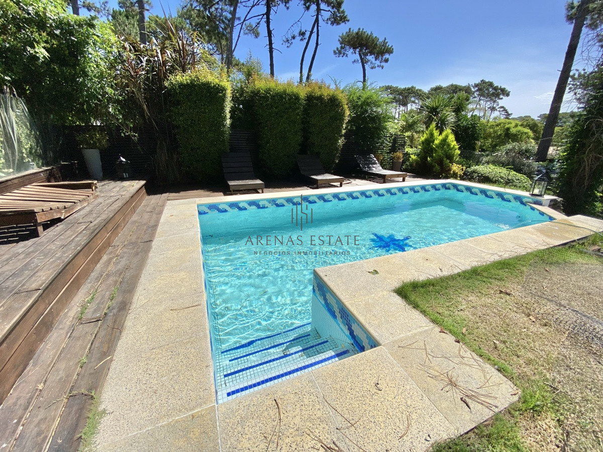 Casa ID.2960 - ALQUILER ANUAL CASA 3 DORMITORIOS CON PISCINA MANSA
