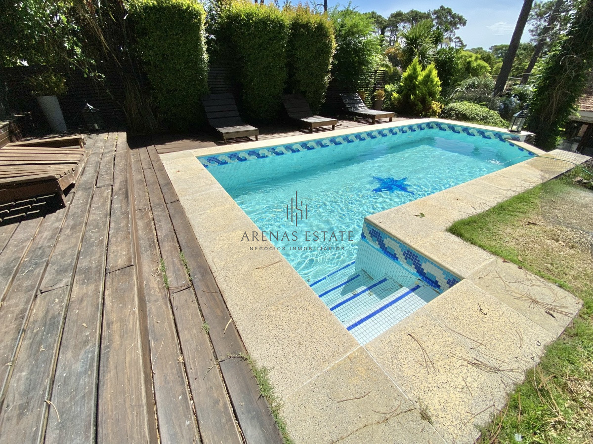 Casa ID.2960 - ALQUILER ANUAL CASA 3 DORMITORIOS CON PISCINA MANSA