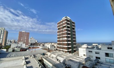 Peninsula enfrente plaza de los artesanos