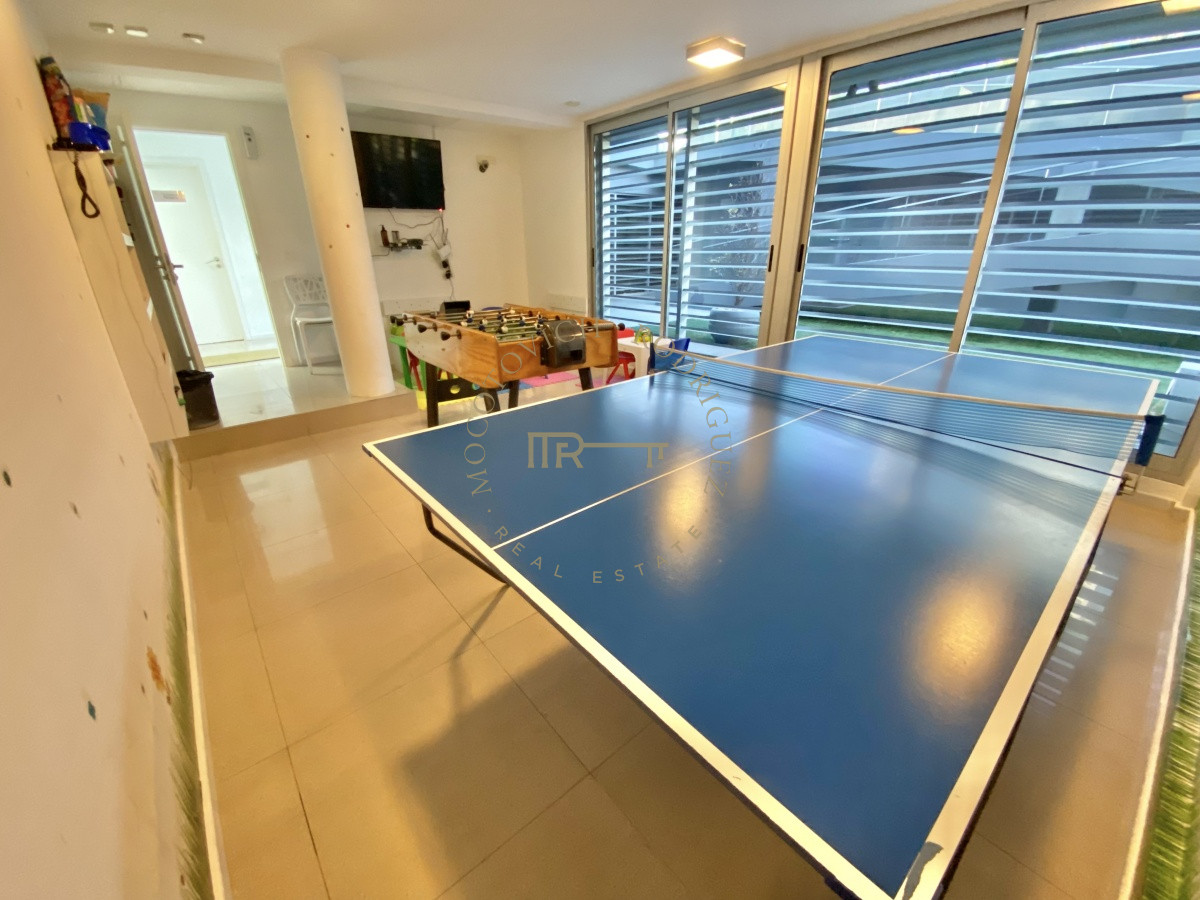 Apartamento ID.1618 - VENTA DE APARTAMENTO 3 DORMITORIOS + DEPENDENCIA PLAYA MANSA