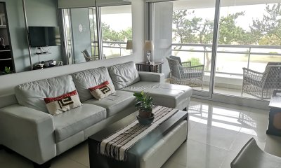 VENTA APARTAMENTO DE 2 DRMITORIOS EDIFICIO ACAPULCO BEACH