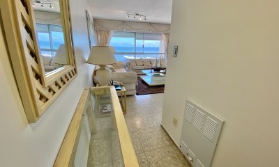 VENTA DE APARTAMENTO DE 2 DORMITORIOS EN PENINSULA PUNTA DEL ESTE