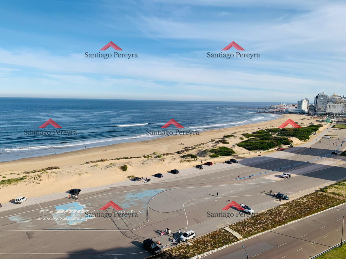 Apartamento ID.13113 - VENTA DE APARTAMENTO DE 2 DORMITORIOS EN TORRE CRISTAL PUNTA DEL ESTE 