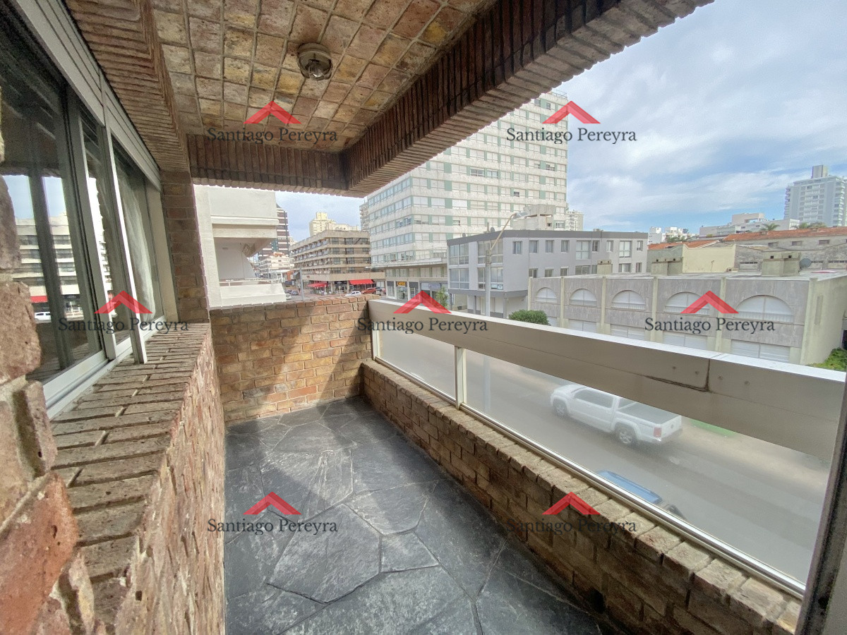 Apartamento ID.13102 - Venta de Apartamento en Edificio Porto Santo 
