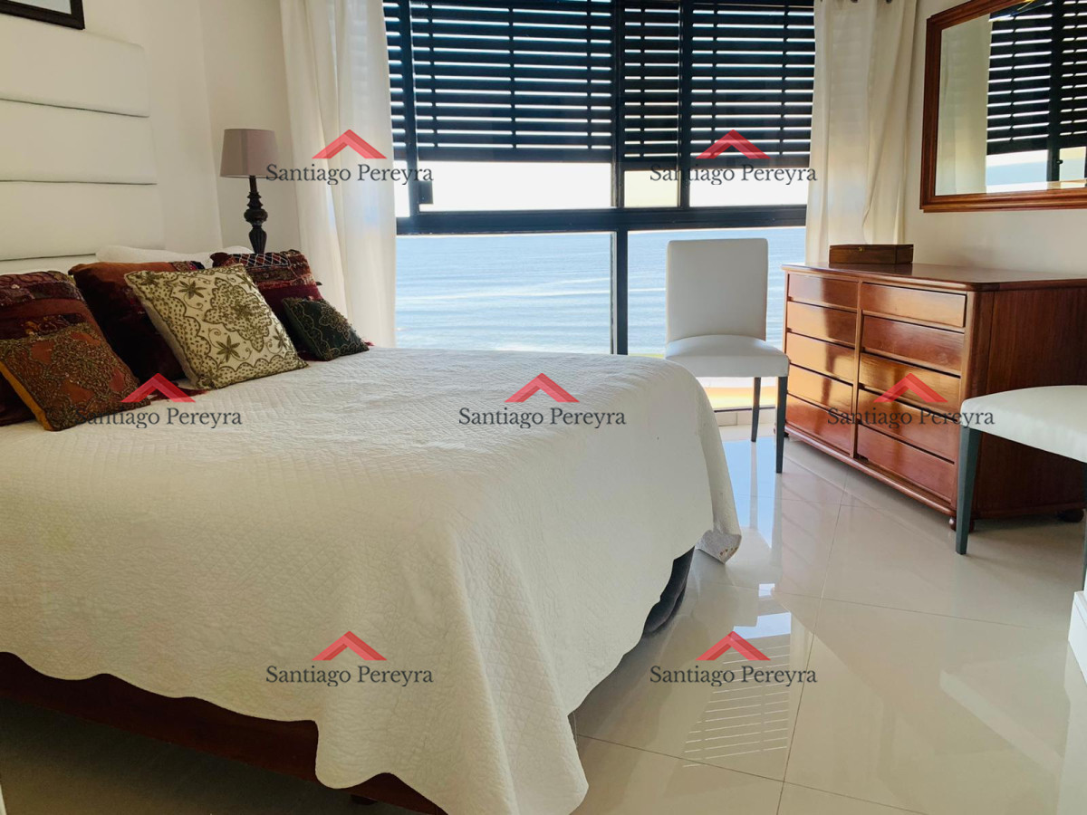 Apartamento ID.13113 - VENTA DE APARTAMENTO DE 2 DORMITORIOS EN TORRE CRISTAL PUNTA DEL ESTE 