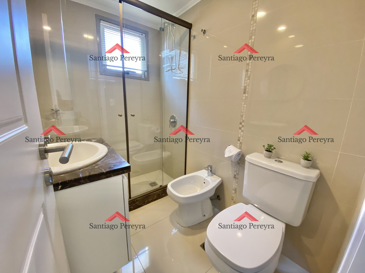 Apartamento ID.12807 - VENTA DE APARTAMENTO DE 2 DORMITORIOS EN PLACE LAFAYETTE PUNTA DEL ESTE 