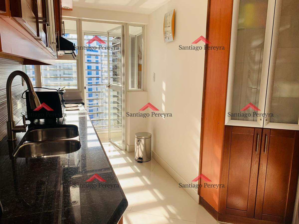 Apartamento ID.13113 - VENTA DE APARTAMENTO DE 2 DORMITORIOS EN TORRE CRISTAL PUNTA DEL ESTE 