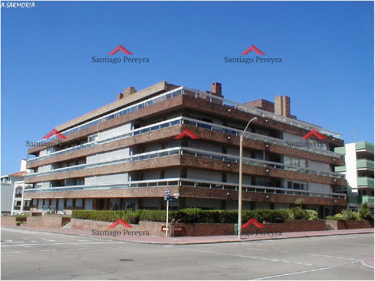 Apartamento ID.13102 - Venta de Apartamento en Edificio Porto Santo 