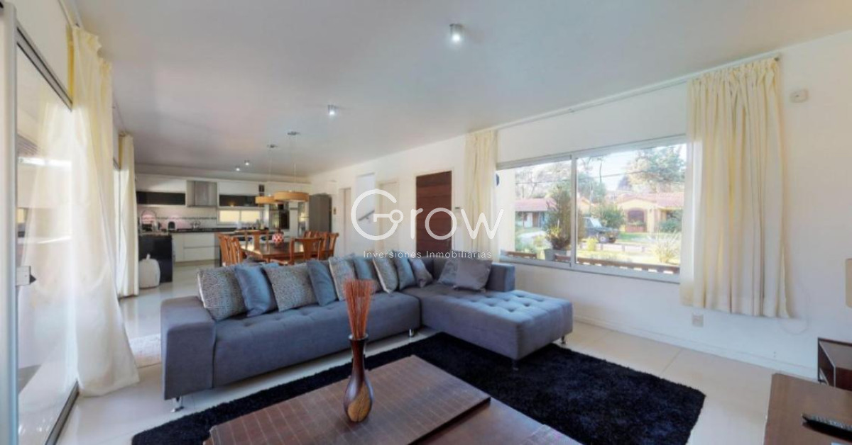 Casa ID.444 - VENTA DE CASA DE 3 DORMITORIOS EN MANSA PUNTA DEL ESTE 