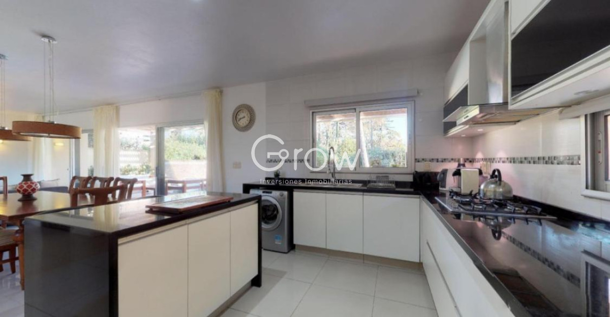 Casa ID.444 - VENTA DE CASA DE 3 DORMITORIOS EN MANSA PUNTA DEL ESTE 