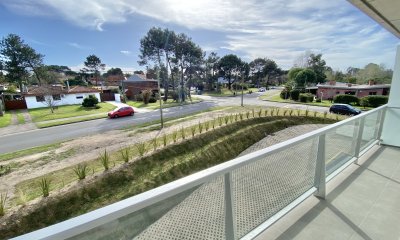 VENTA DE APARTAMENTO 1 DORMITORIO PINARES MALDONADO EDIFICIO PINHEIROS