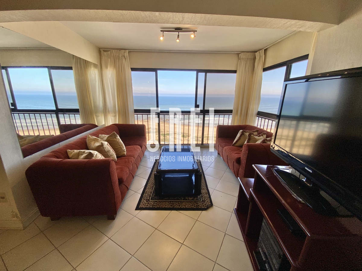 Apartamento ID.143 - VENTA APTO 2 DORMITORIOS + DEPENDENCIA BRAVA PUNTA DEL ESTE