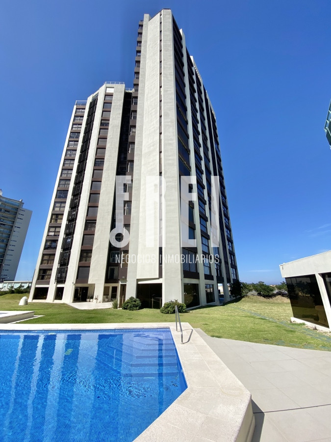 Apartamento ID.143 - VENTA APTO 2 DORMITORIOS + DEPENDENCIA BRAVA PUNTA DEL ESTE
