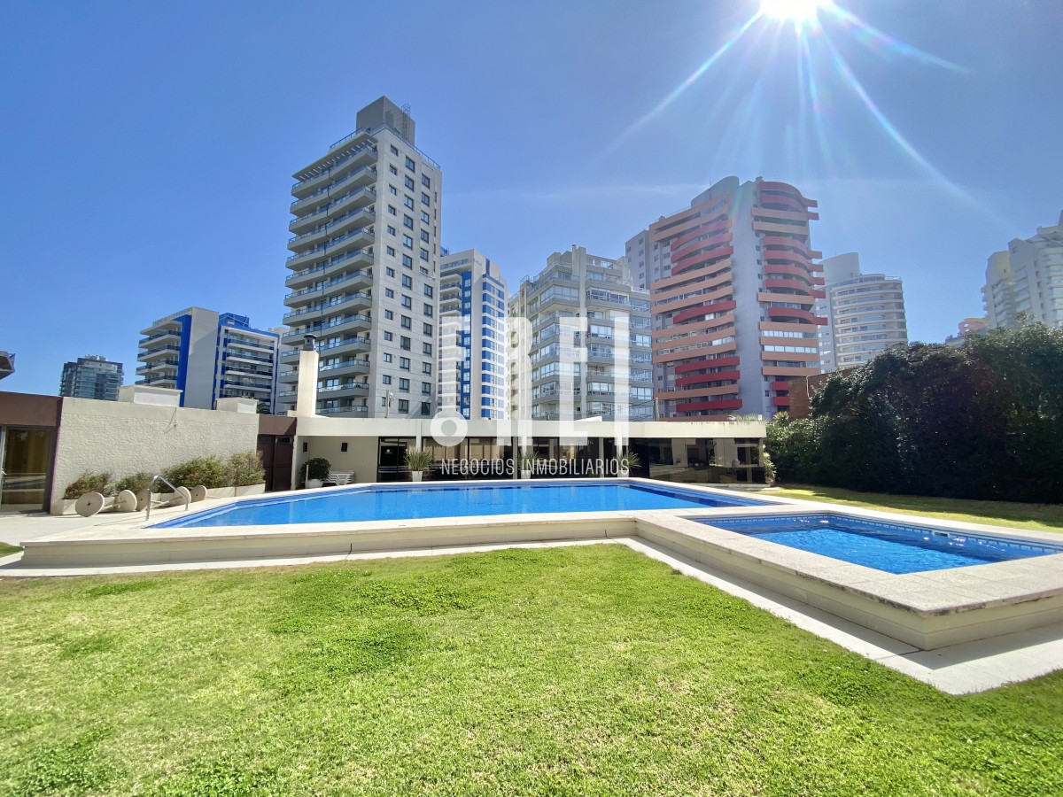 Apartamento ID.143 - VENTA APTO 2 DORMITORIOS + DEPENDENCIA BRAVA PUNTA DEL ESTE