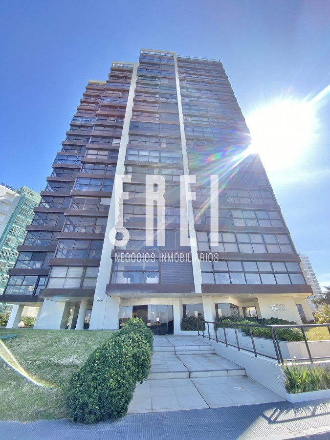 Apartamento ID.143 - VENTA APTO 2 DORMITORIOS + DEPENDENCIA BRAVA PUNTA DEL ESTE