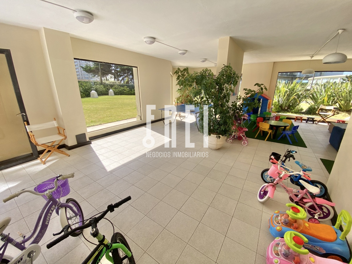 Apartamento ID.143 - VENTA APTO 2 DORMITORIOS + DEPENDENCIA BRAVA PUNTA DEL ESTE