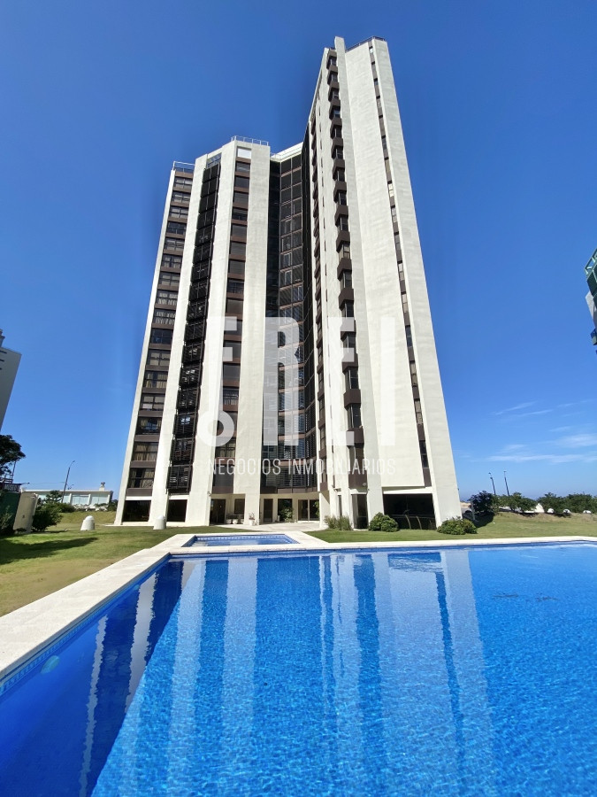 Apartamento ID.143 - VENTA APTO 2 DORMITORIOS + DEPENDENCIA BRAVA PUNTA DEL ESTE