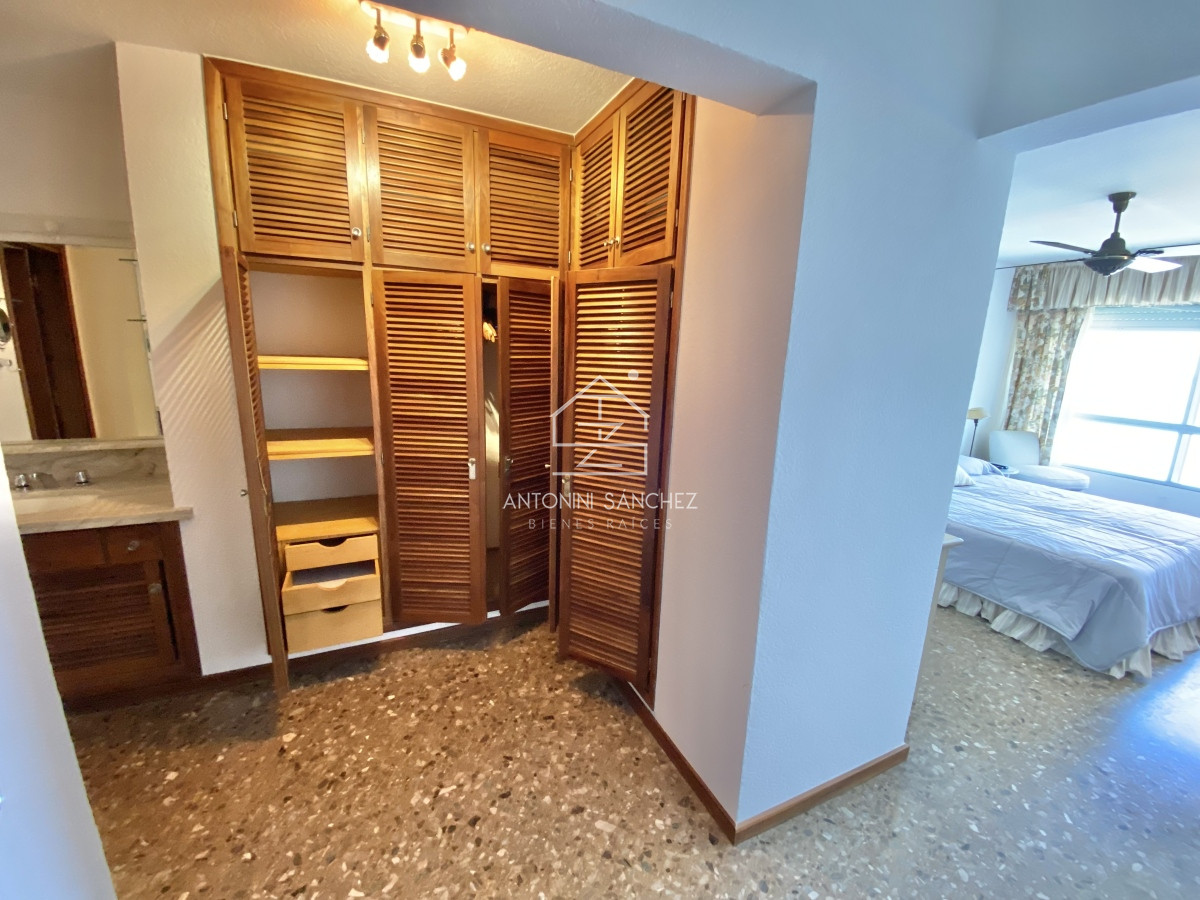 Apartamento ID.521 - Apartamento en alquiler Invernal 3 Dormitorios 2 Baños 1 en Suites en Malecon IV