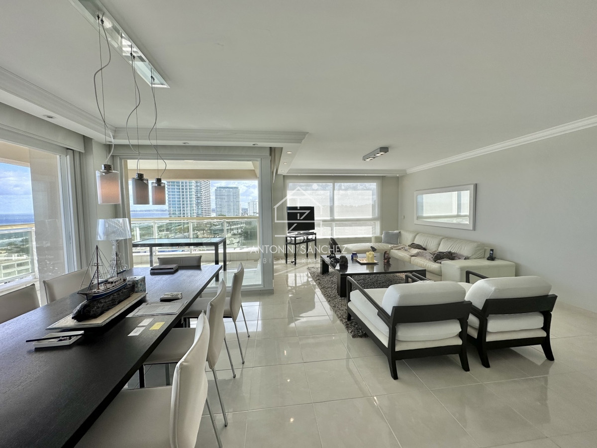 Apartamento ID.1414 - VENTA APARTAMENTO 3 DORMITORIOS EDIFICIO LE JARDIN