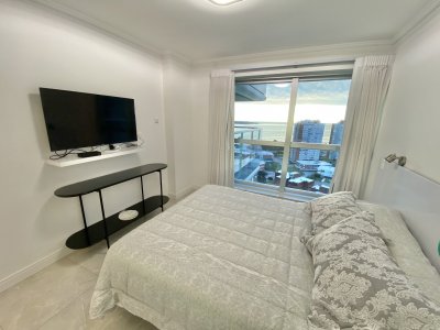 ALQUILER TEMPORAL APARTAMENTO DE 2 DORMITORIOS EN MANSA PUNTA DEL ESTE  - RSP14195A