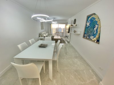 ALQUILER TEMPORAL APARTAMENTO DE 2 DORMITORIOS EN MANSA PUNTA DEL ESTE  - RSP14195A