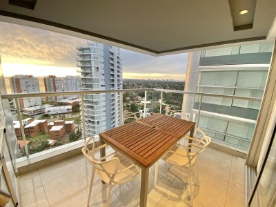 ALQUILER TEMPORAL APARTAMENTO DE 2 DORMITORIOS EN MANSA PUNTA DEL ESTE  - RSP14195A