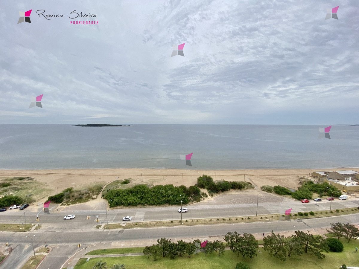 ALQUILER TEMPORARIO DE APARTAMENTO DE 3 SUITES EN AQUARELA PUNTA DEL ESTE MANSA  - RSP5807A