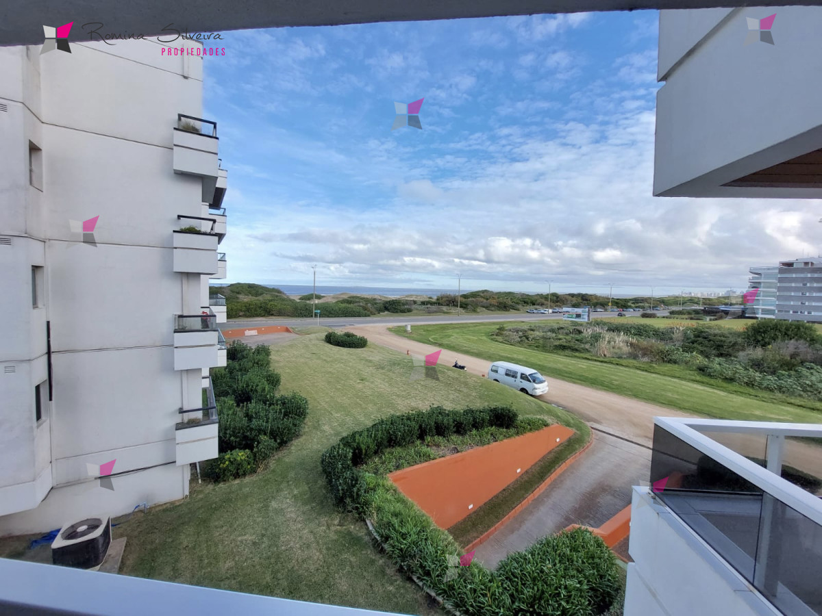 Apartamento en venta 4Dormitorios 5baños en parada 33 de la Brava - RSP536A