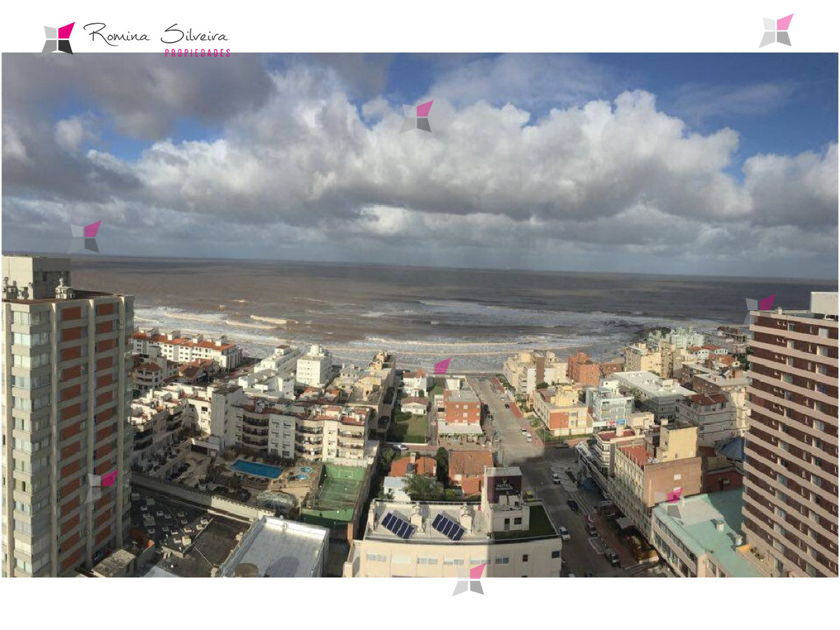 VENTA DE APARTAMENTO DE 3 DORMITORIOS EN PENINSULA PUNTA DEL ESTE  - RSP7118A