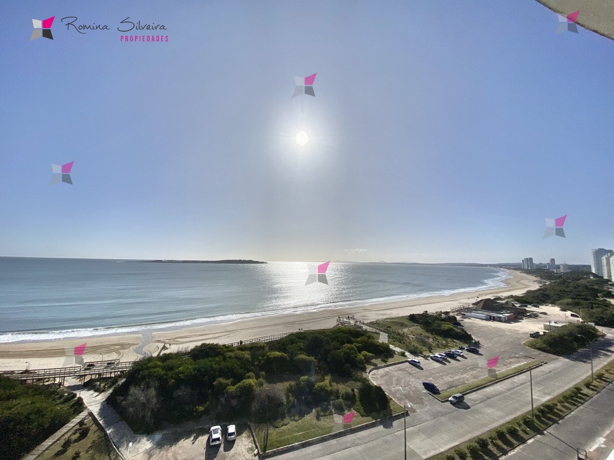 APARTAMENTO DE 3 DORMITORIOS EN ALQUILER TEMPORARIO - PLAYA MANSA - RSP12712A