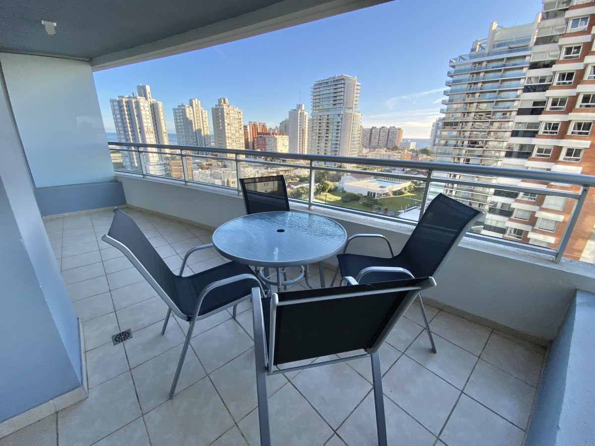ALQUILER TEMPORARIO APARTAMENTO DE 2 DORMITORIOS EDIFICIO FOREST TOWER II - RSP15898A