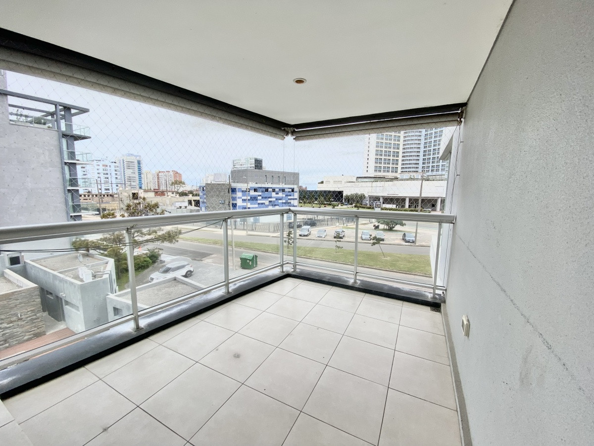 VENTA DE APARTAMENTO DE 2 DORMITORIOS Y MEDIO EDIFICIO TORRE DEL MAR - RSP12800A