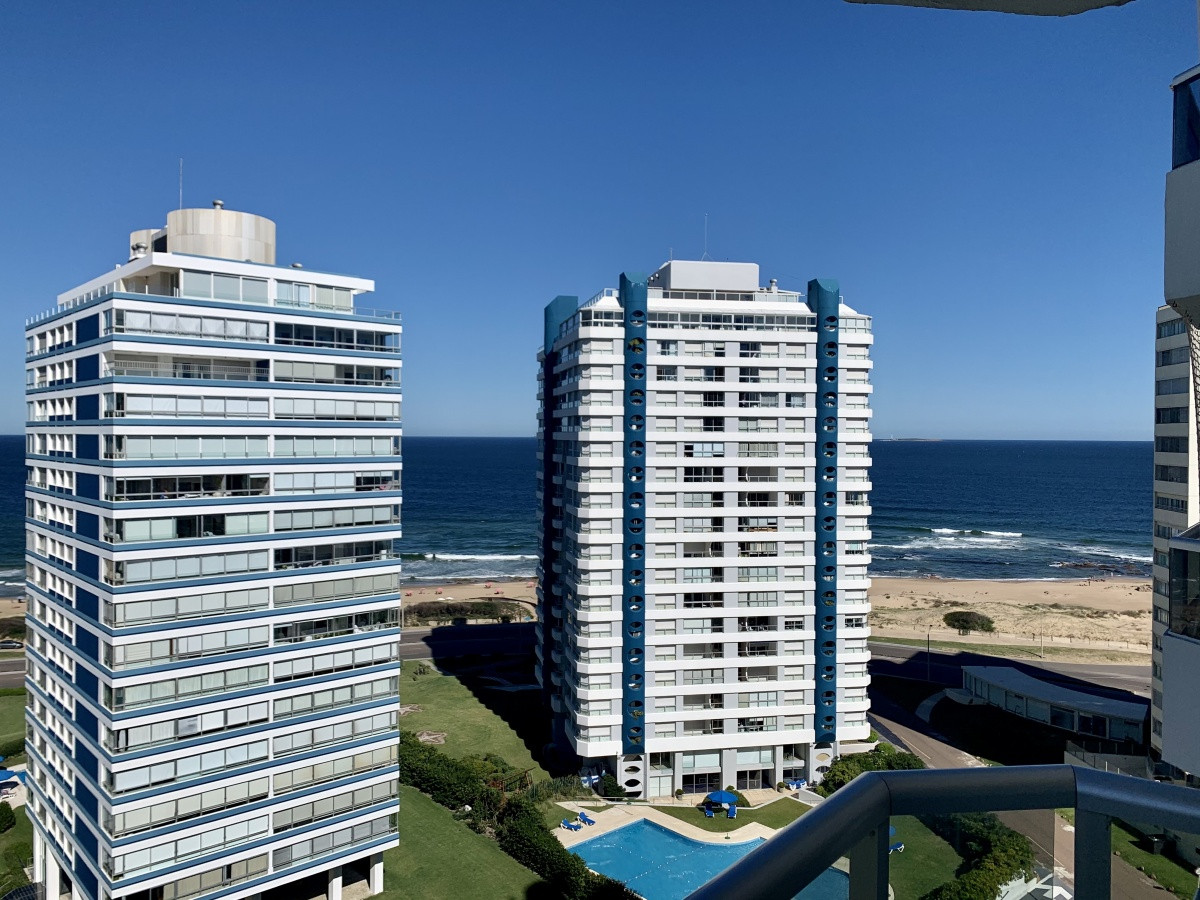 VENTA DE APARTAMENTO DE 2 DORMITORIOS EN BRAVA PUNTA DEL ESTE  - RSP9680A
